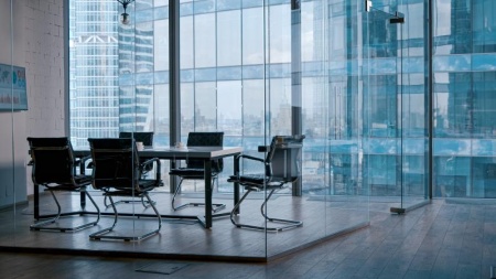 Aménagement de bureaux modernes, les tendances qui boostent la productivité